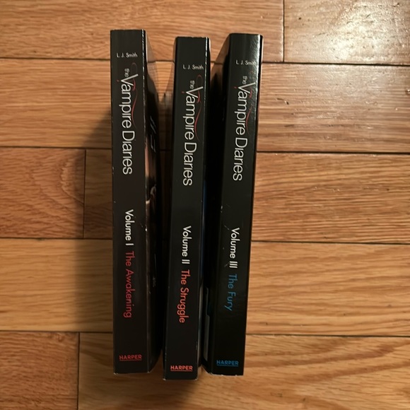 The Vampire Diaries novels volumes 1, 2, 3 - Picture 1 of 9